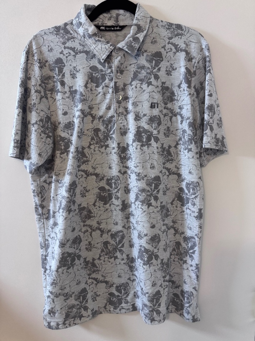 Travis Mathew Floral Print Polo Shirt Men’s M Gray Stretch Golf Casual